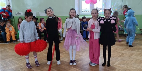 Powiększ grafikę: Zabawa.