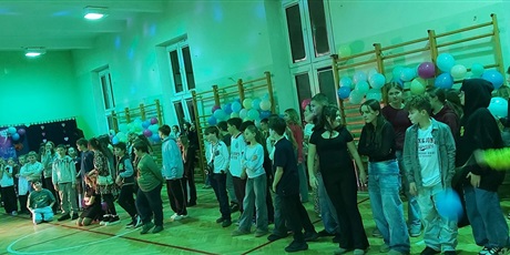 Powiększ grafikę: Zabawa.