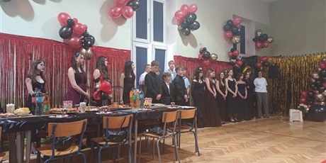 Powiększ grafikę: Klasa 8.