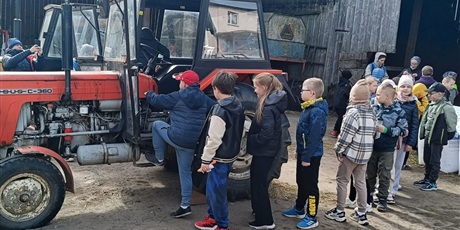Powiększ grafikę: Oglądanie maszyn rolniczych.