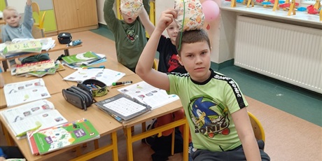 Powiększ grafikę: Gotowe pisanki klasy 2a.