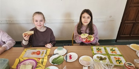 Powiększ grafikę: Smacznego.