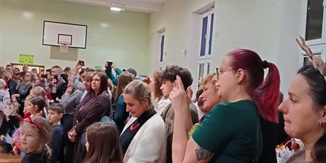 Powiększ grafikę: Rodzice.