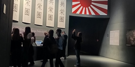 Powiększ grafikę: Wystawa dotycząca Japonii.