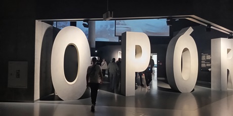 Powiększ grafikę: Wystawa dotycząca oporu.
