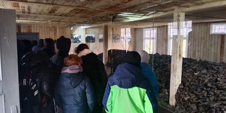 Powiększ grafikę: Dowody zbrodni.