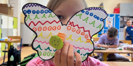 Powiększ grafikę: M jak motyl.
