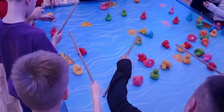 Powiększ grafikę: Łowienie kaczek.