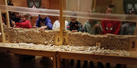 Powiększ grafikę: Most z klocków.