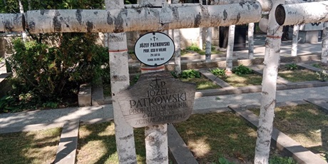 Powiększ grafikę: Grób Józefa Patkowskiego.
