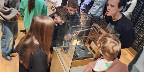 Powiększ grafikę: Historia polskich naukowców w tworzeniu enigmy.