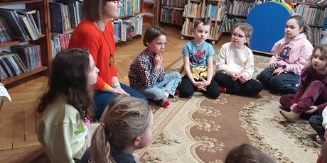 Powiększ grafikę: Rozmowa o skarbach.