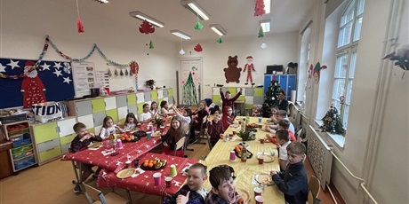 Powiększ grafikę: Wigilie klasowe.