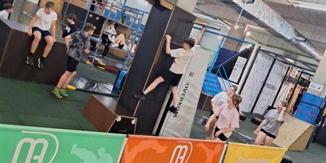 Powiększ grafikę: Zajęcia sportowe.