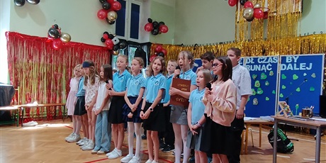 Powiększ grafikę: Klasa 3 na pożegnaniu.