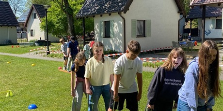 Powiększ grafikę: Współpraca w grupie.
