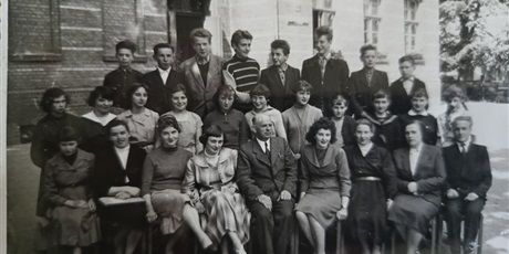 Powiększ grafikę: HISTORIA SZKOŁY