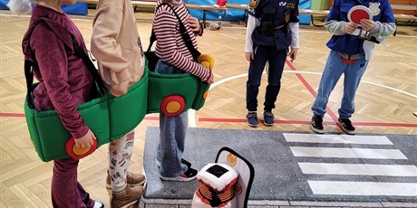 Powiększ grafikę: STRAŻ MIEJSKA W SZKOLE